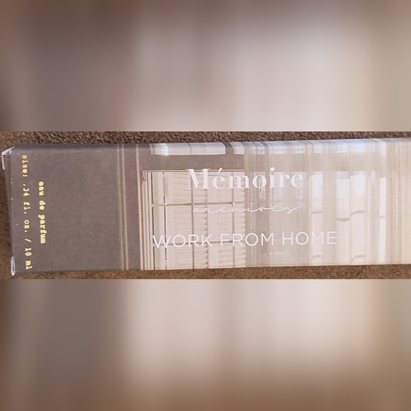 Mémoire Work from Home Fragrance - Picture 2 of 3